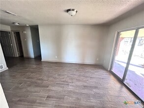 Building Photo - 5001 Greenlee Dr