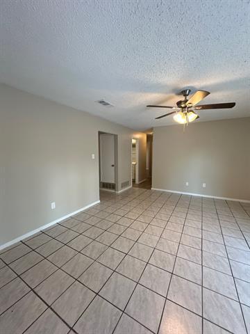 Foto del edificio - 2804 Springlake Ct