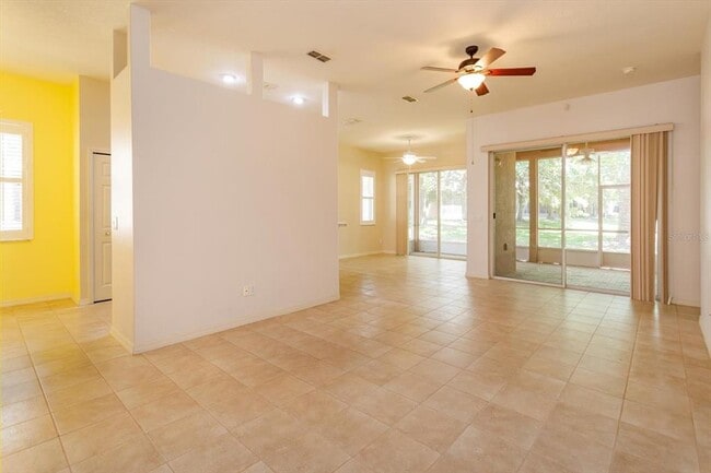 Building Photo - 120 Crepe Myrtle Dr