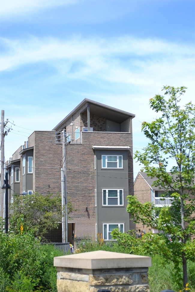 Building Photo - 505 S 2nd St