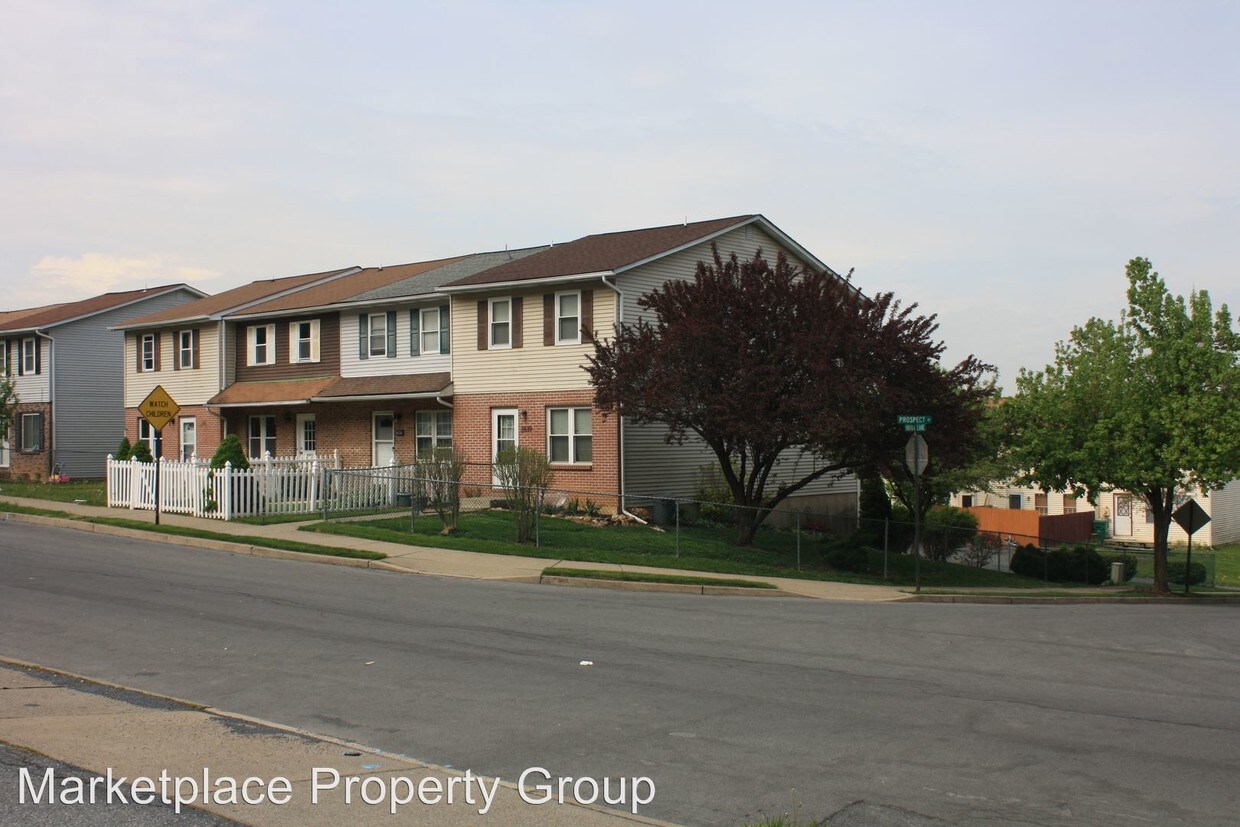 Foto del edificio - 2845 Rhonda Ln