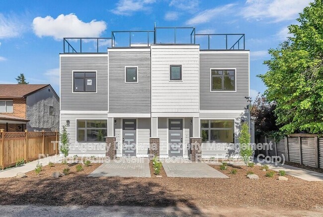 Building Photo - 2163 Woodlawn St