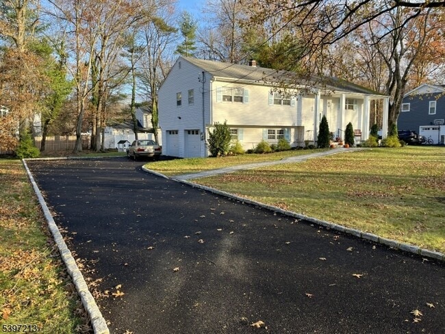 Building Photo - 50 Colonial Way