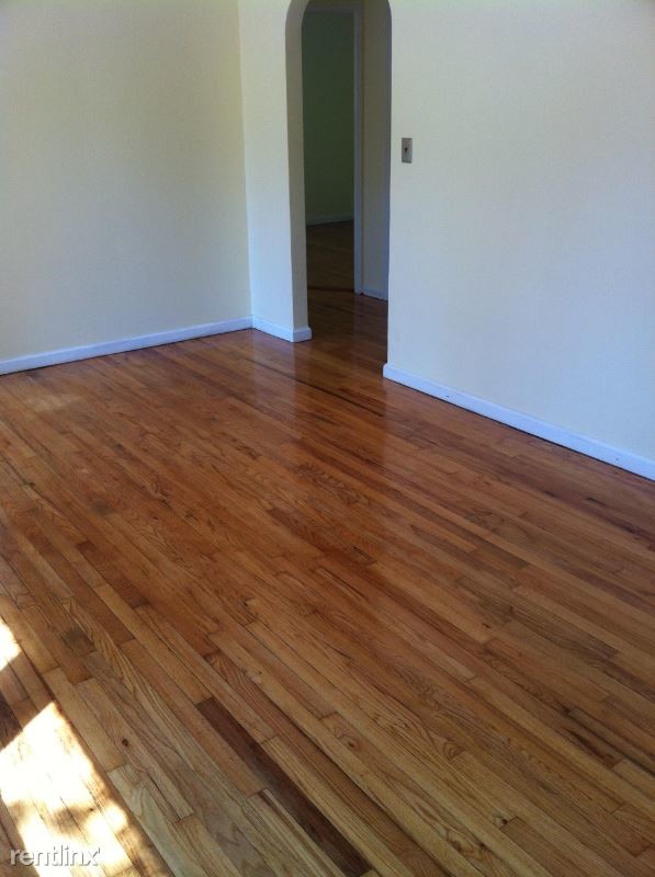 Building Photo - 1 br, 1 bath Apartment - 5 Waywood Pl