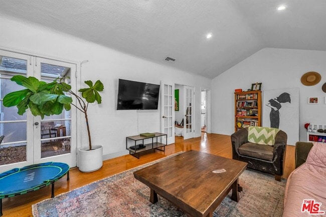 Building Photo - 6249 Del Valle Dr