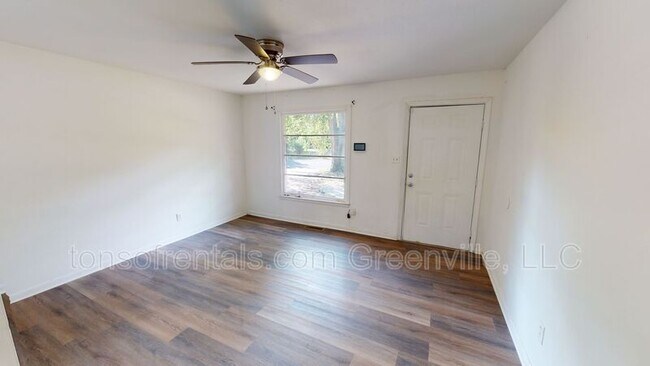 Building Photo - 102 S Poplar Springs Dr