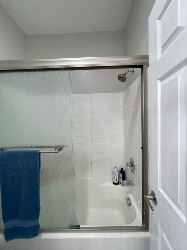 Foto del edificio - 621 Sumner Way