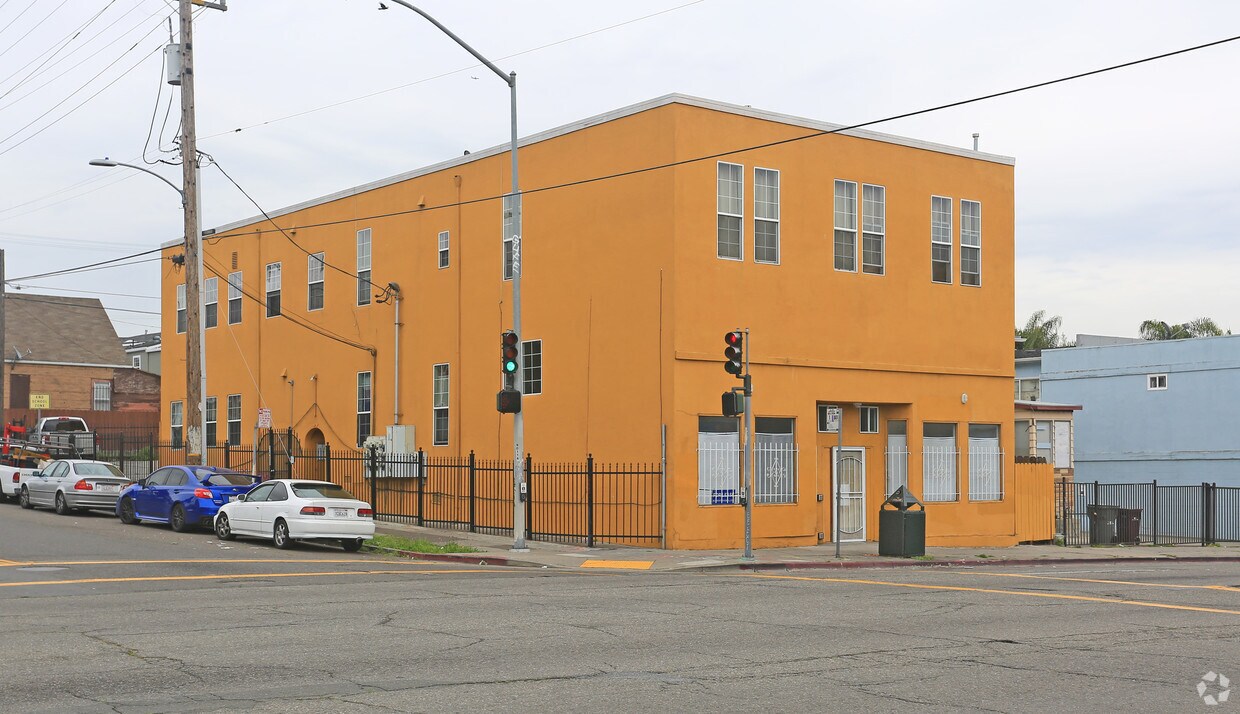 Building Photo - 1408 21st Ave