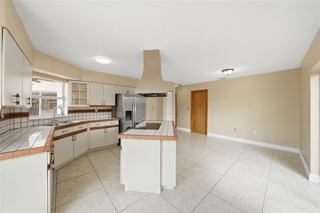 Foto del edificio - 631 SW 88th Ct