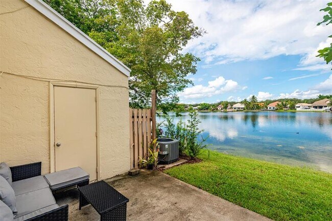 Foto del edificio - 2849 Belmont Ln