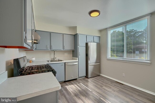 Building Photo - 9264 Bellbeck Rd
