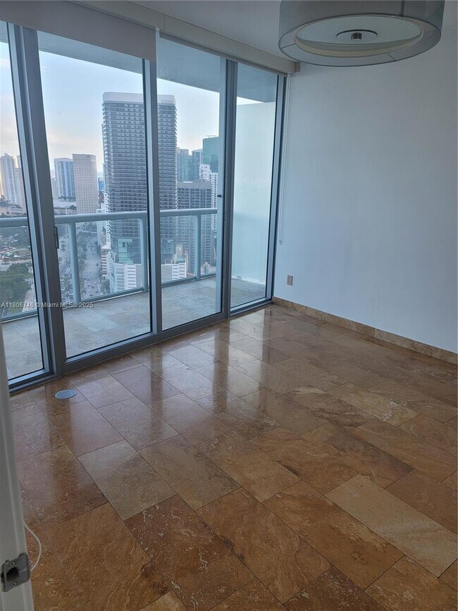 Foto del edificio - 888 Biscayne Blvd