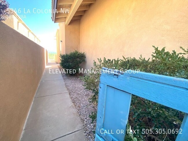 Building Photo - 5346 La Colonia Dr NW