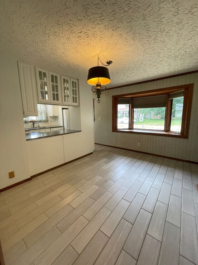 Foto principal - SINGLE FAMILY HOME - Fenced yard