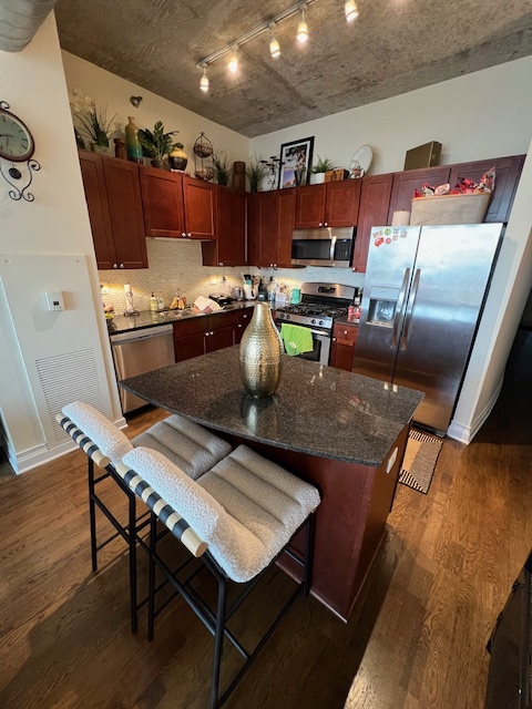 Kitchen - 700 N Larrabee St