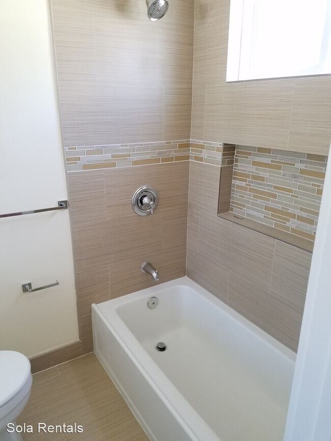 Foto del edificio - 914 W 81st St