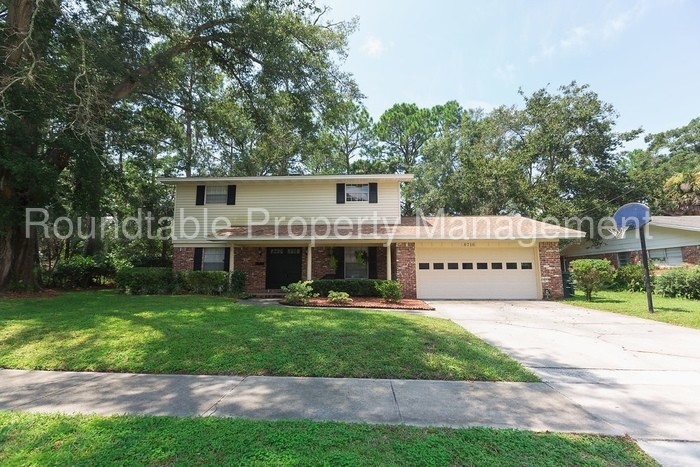 Foto principal - 8716 Brierwood Rd