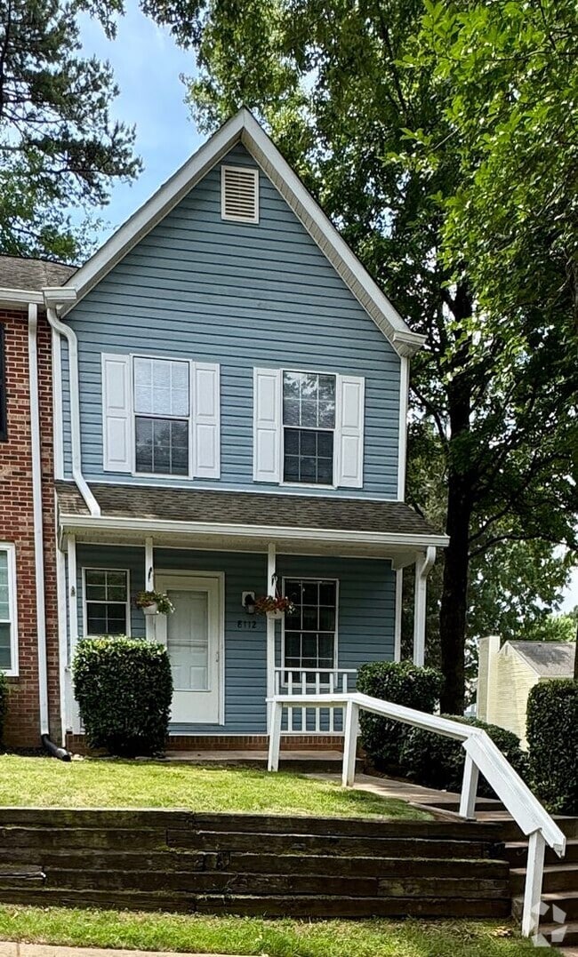 Building Photo - 8112 Circle Tree Ln