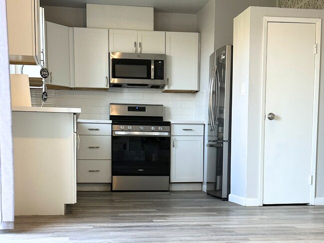 Foto del edificio - 1671 Anoka Ave