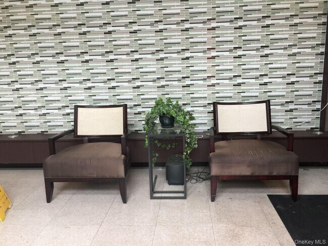 Foto del edificio - 132-35 Sanford Ave