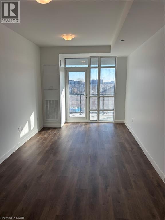 Photo du bâtiment - 461 Green Rd