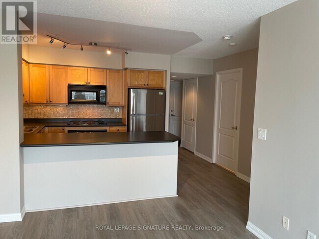 Building Photo - 18 Stafford St