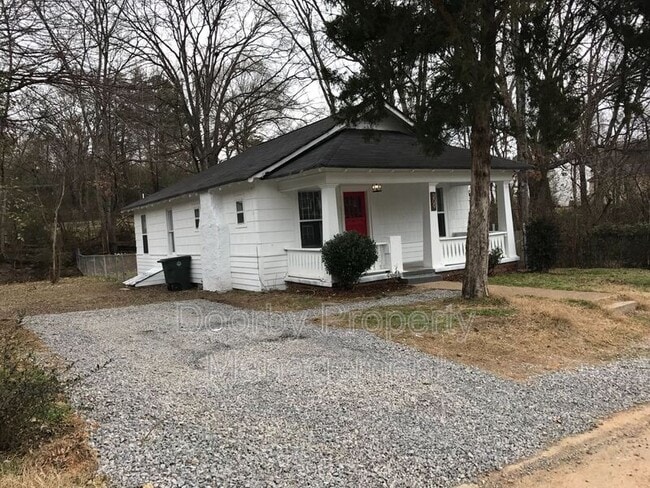 Building Photo - 209 W Peak St