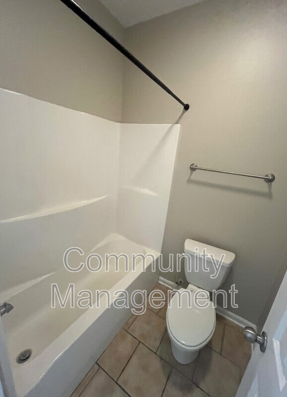 Building Photo - 40357 Creekway Cove Ct