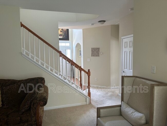 Building Photo - 6629 Pattonsburg Dr