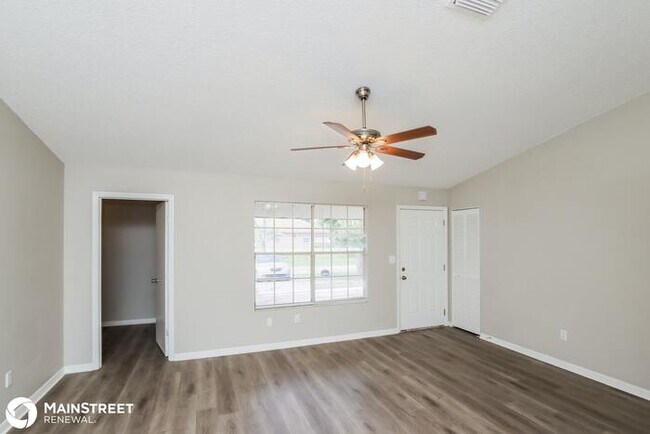 Foto del edificio - 1516 Shelter St NW, palm bay, FL 32907