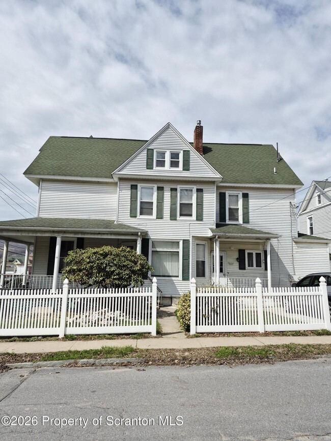 Building Photo - 109 Salem Ave