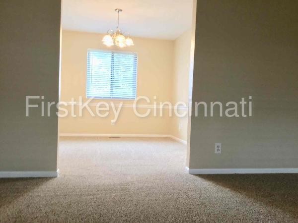 Building Photo - 3938 Schroeder Dr