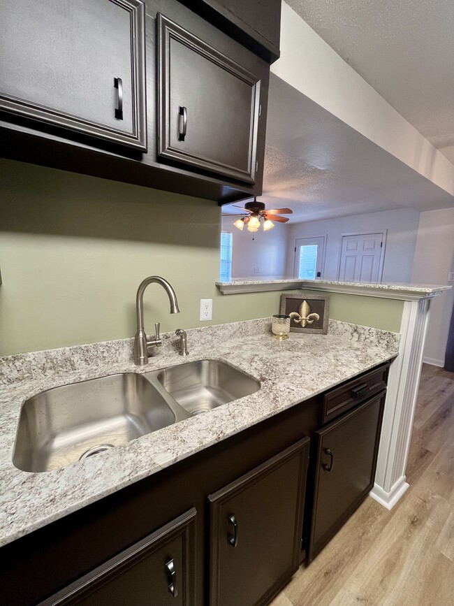 Granite countertops - 66 Dogwood Ln