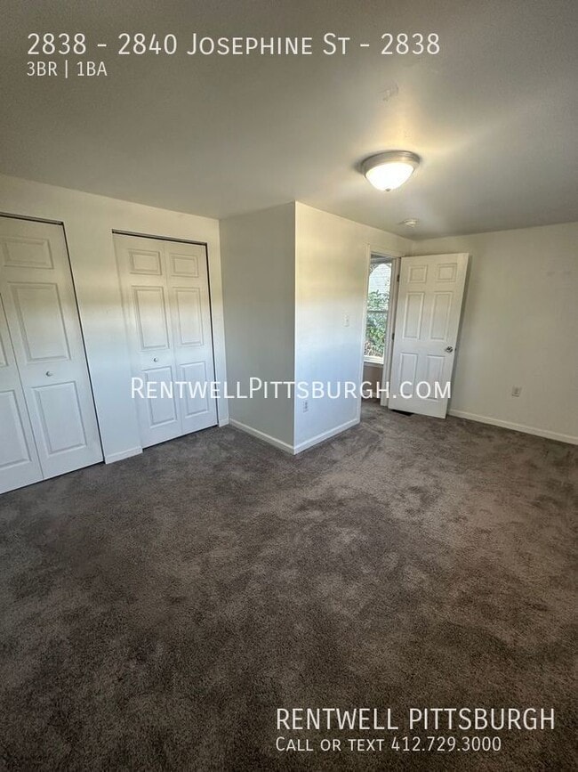 Building Photo - 3 Bedroom Townhome in South Side - HALF OF...
