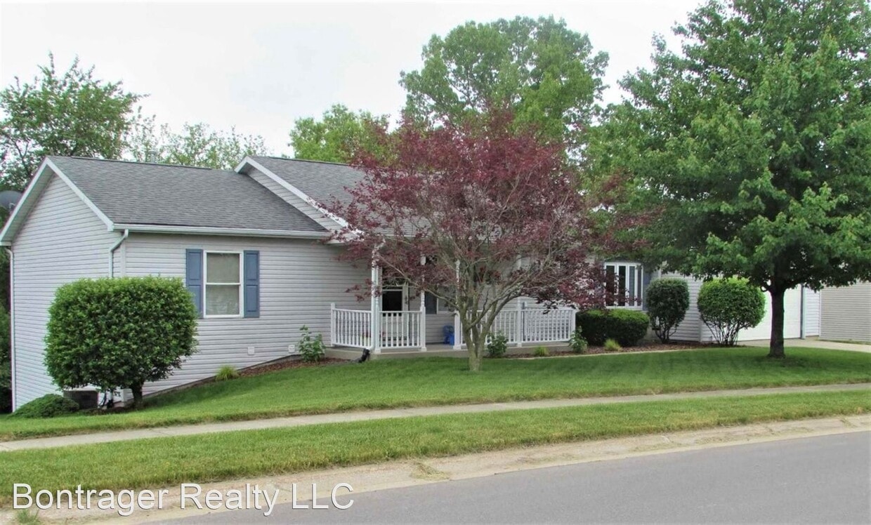 1003 Claire Ln, Middlebury, IN 46540 House Rental in Middlebury, IN