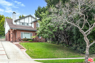 Building Photo - 1358 Holmby Ave