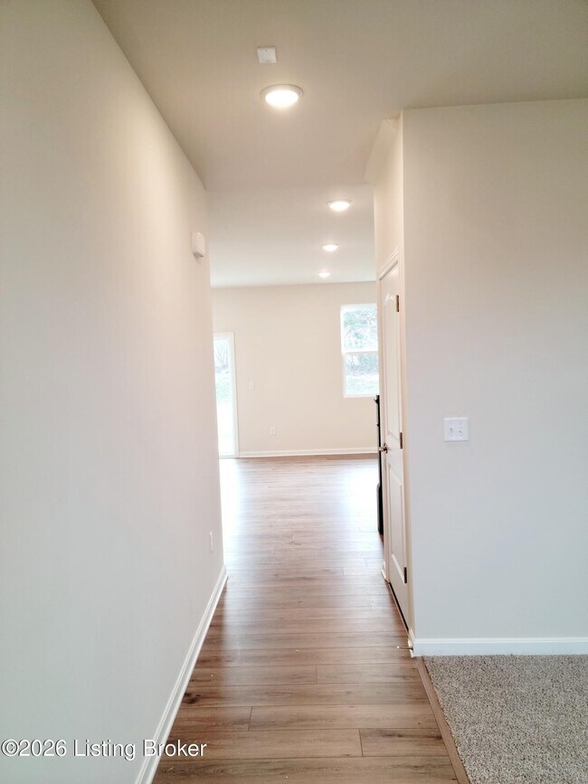 Foto del edificio - 8308 Fairmount Rd