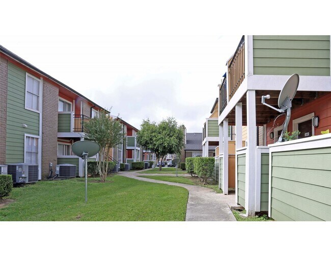 Foto del edificio - 2431 Cypress Creek Pkwy