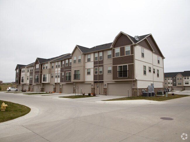 Townhomes For Rent In West Des Moines