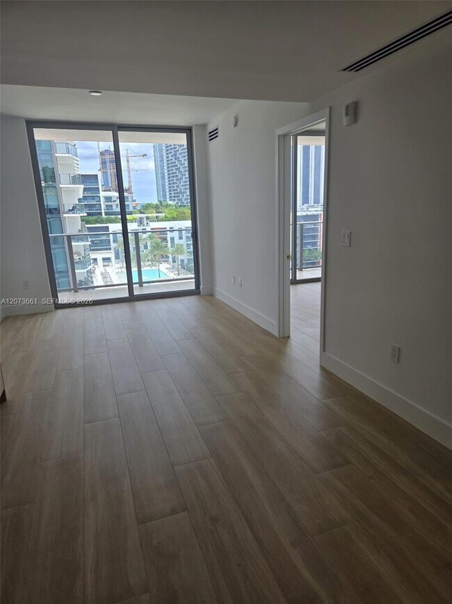 Foto del edificio - 90 NE 32nd St