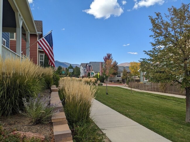 Building Photo - Westside home in Desirable Gold Hill Mesa ...