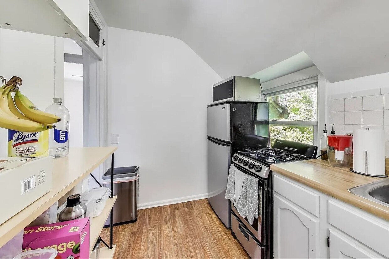 Foto principal - 869 N McKinley Rd