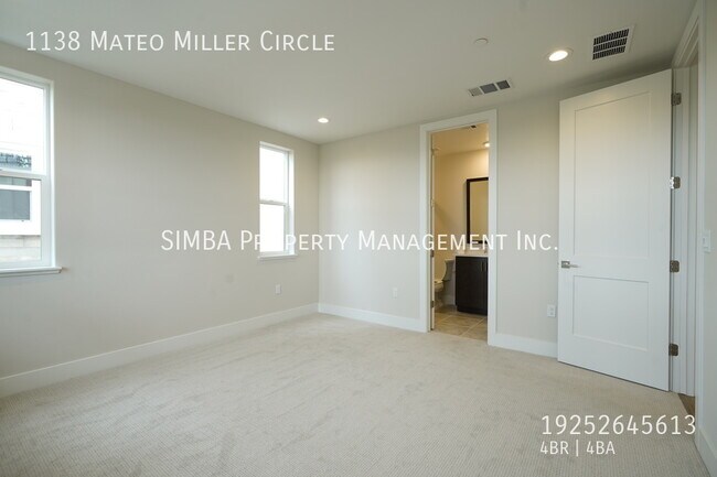 Building Photo - Mateo Miller Circle