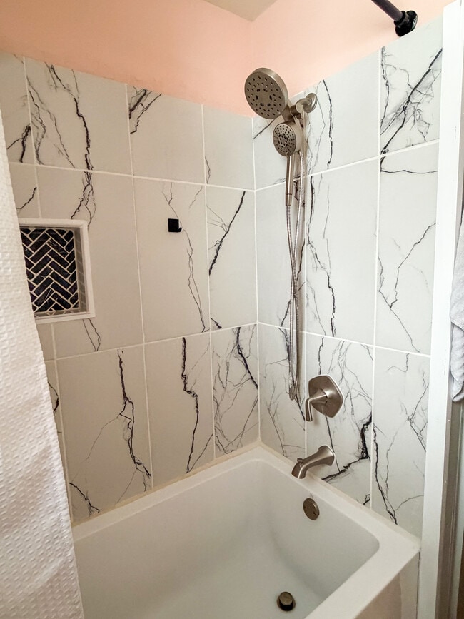 Foto del edificio - 204 Blanchard Pl