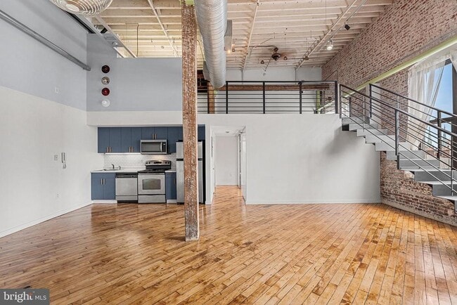 Building Photo - 428 N 13th St