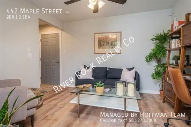 Building Photo - 442 Maple St