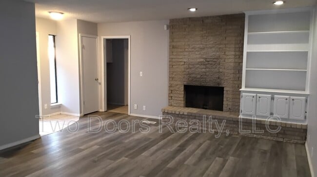 Building Photo - 7110 NW 30th Terrace