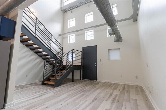 Foto del edificio - 400 Village Pkwy