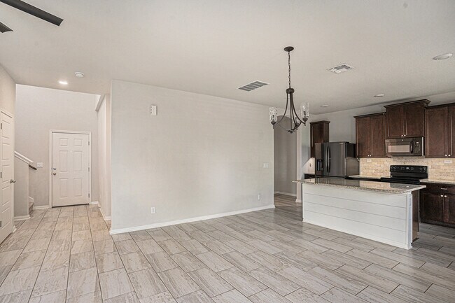 Foto del edificio - 533 Sand Trail St
