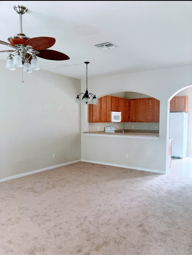 Building Photo - 11811 Deer Path Way